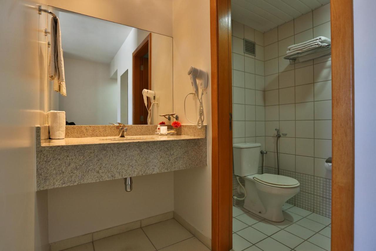 Comfort Hotel Гояния Екстериор снимка