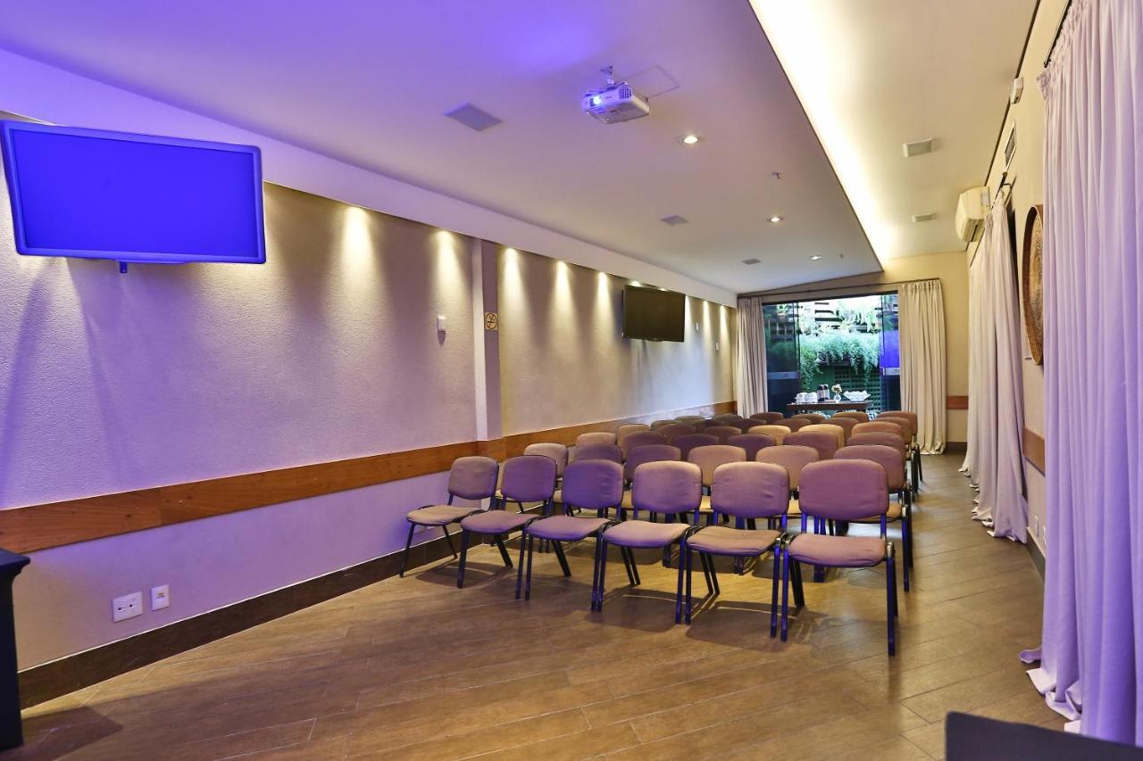Comfort Hotel Гояния Екстериор снимка