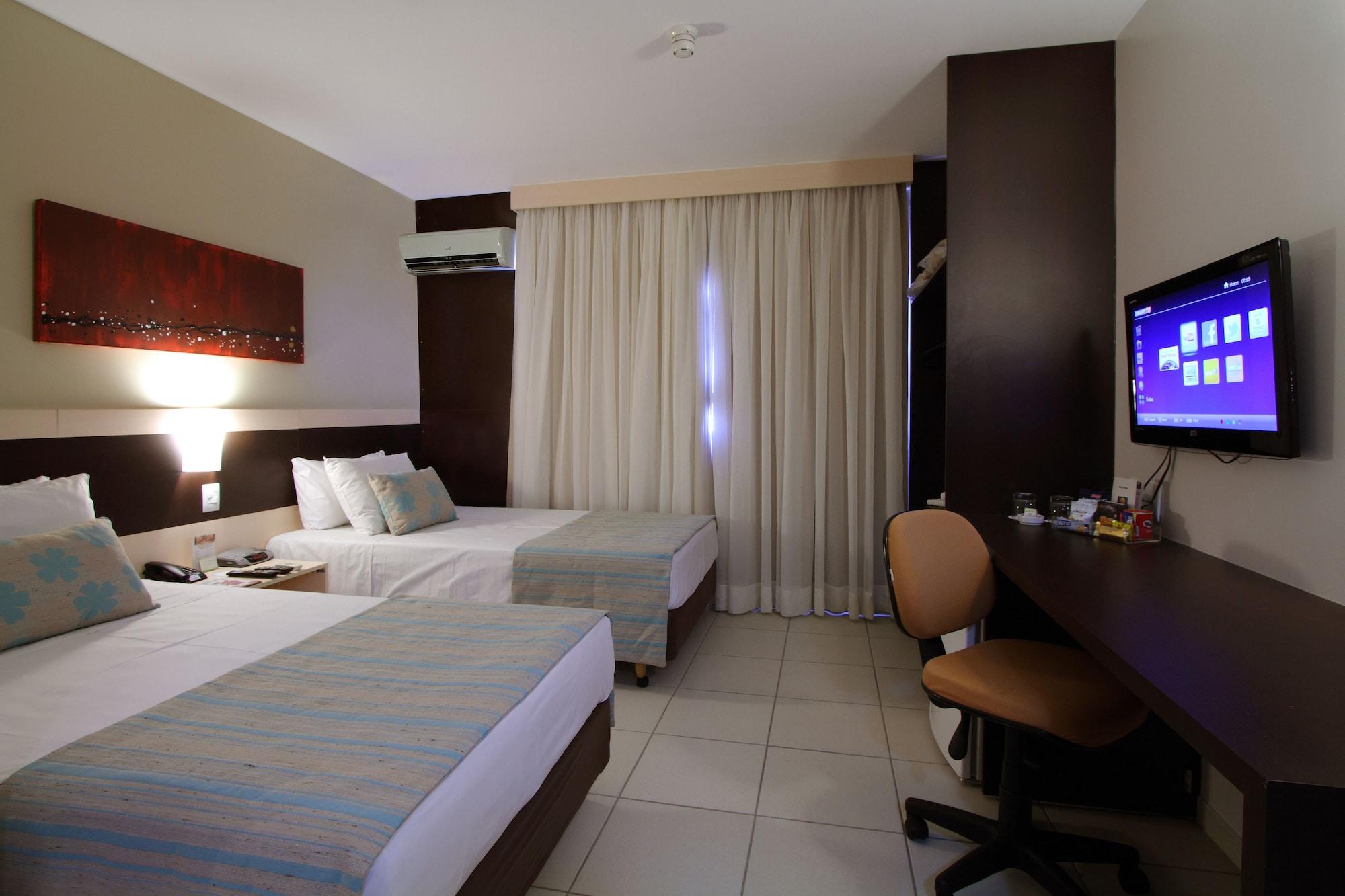 Comfort Hotel Гояния Екстериор снимка