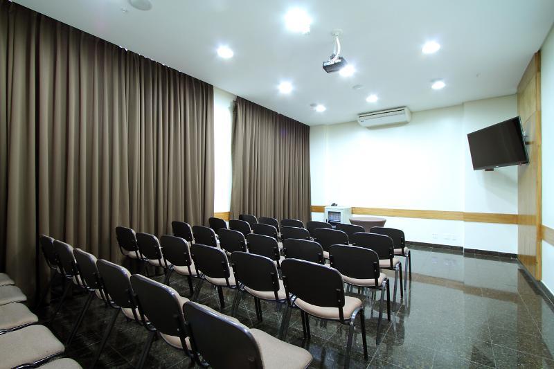 Comfort Hotel Гояния Екстериор снимка