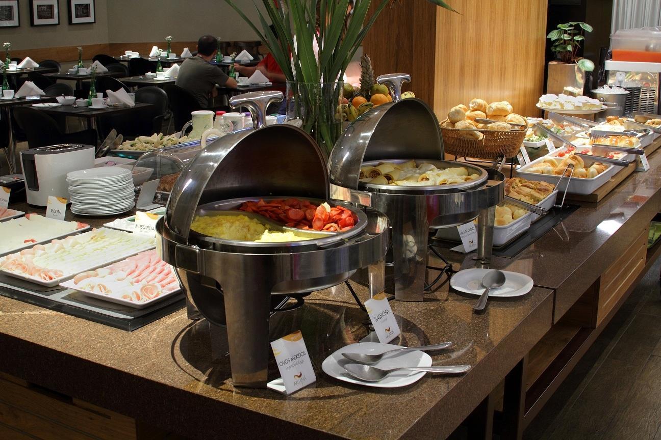 Comfort Hotel Гояния Екстериор снимка